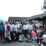 Mujeres Caminando Por la Verdad